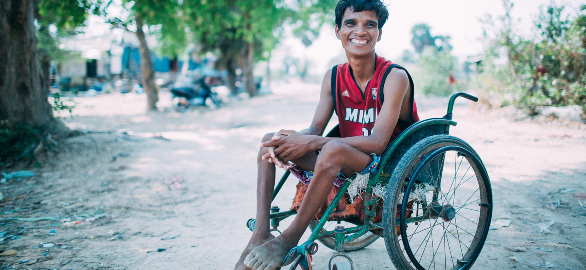 mouen-wheelchair-medical-supplies-Rock-Foundation-Cambodia